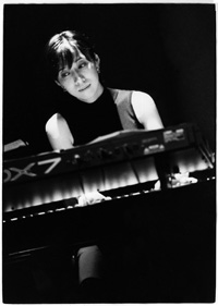 ���i���q